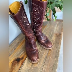 Vintage Leather Frye Cowboy Boots. Woman’s size 6.5